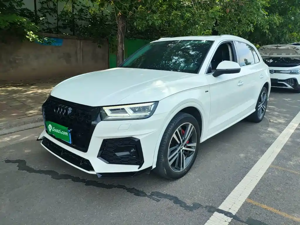 Audi Q5L 2020 — фото 2