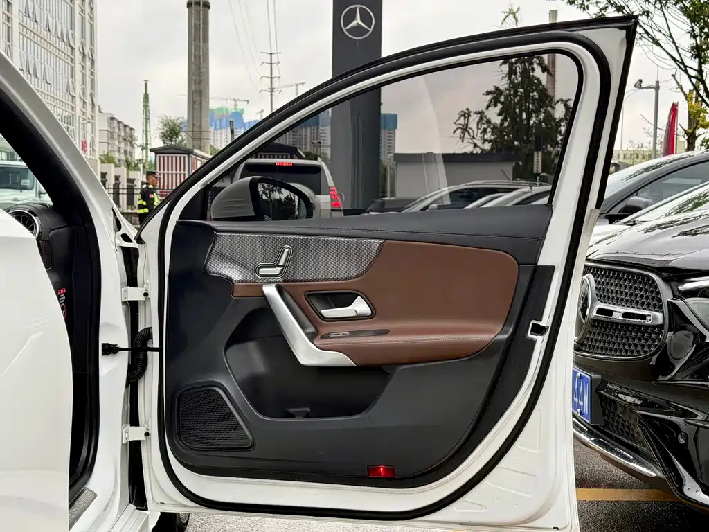 Mercedes-Benz A-Class 2022 — фото 27