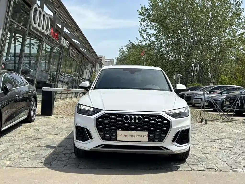 Audi Q5L Sportback 2021 — фото 3