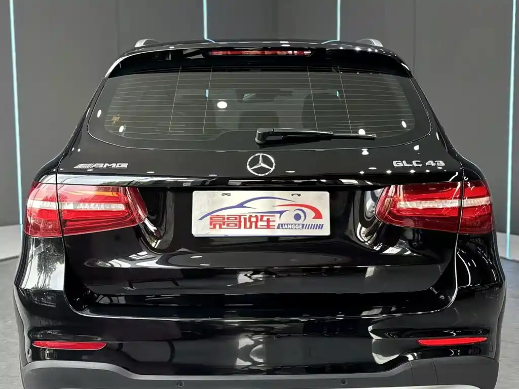 Mercedes-Benz GLC AMG 2018 — фото 7