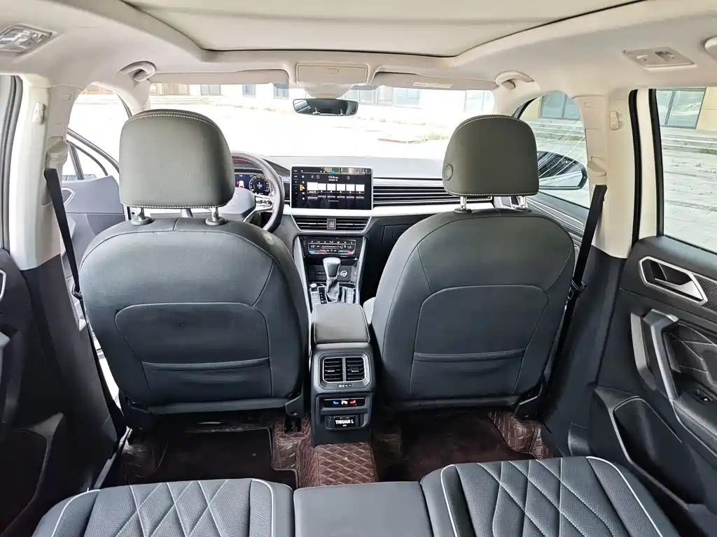 Volkswagen Tiguan L 2023 — фото 19