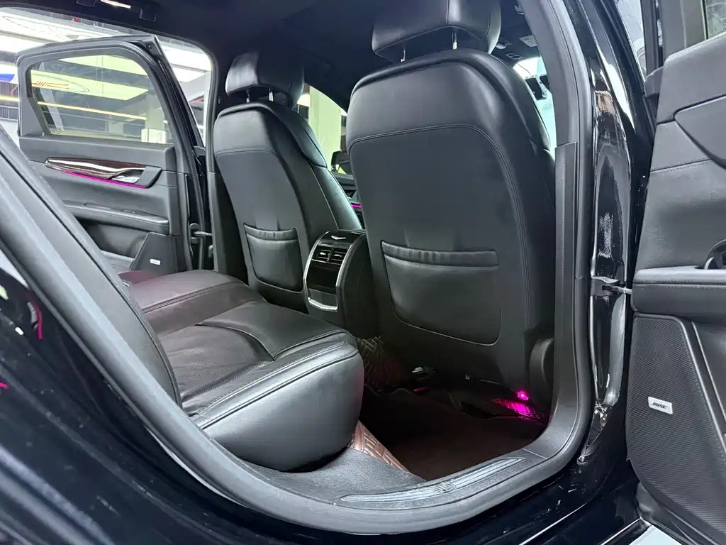 Cadillac CT6 2021 — фото 12