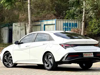 Hyundai Elantra 2024