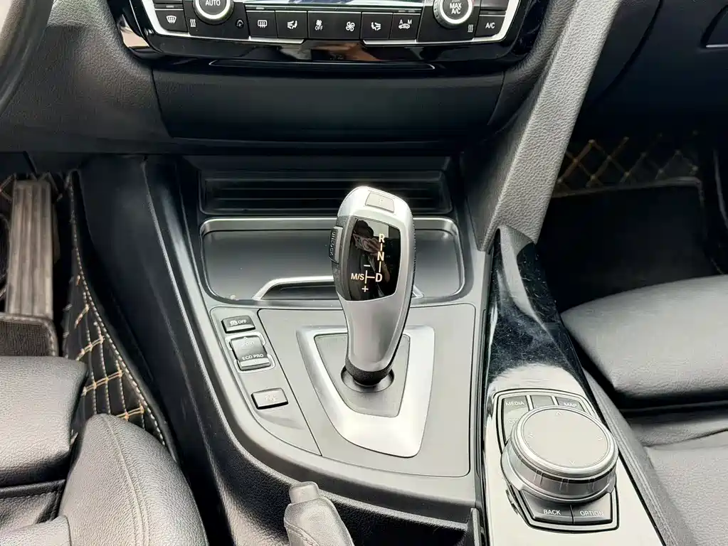 BMW 3 Series GT 2019 — фото 17