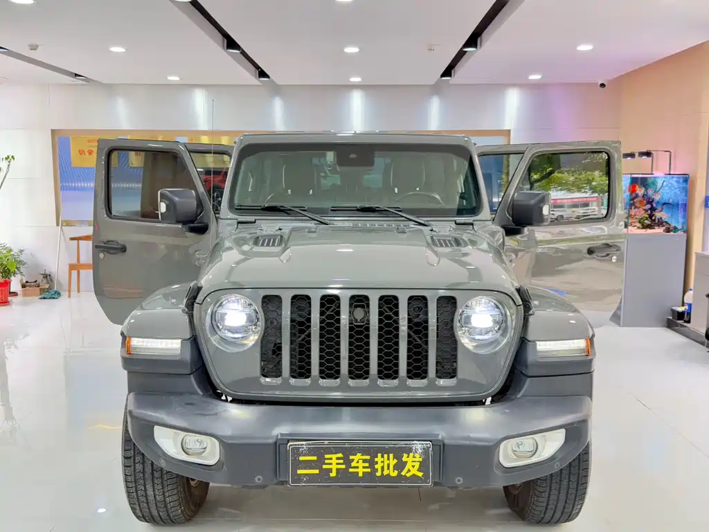Jeep Wrangler New Energy 2022 — фото 16