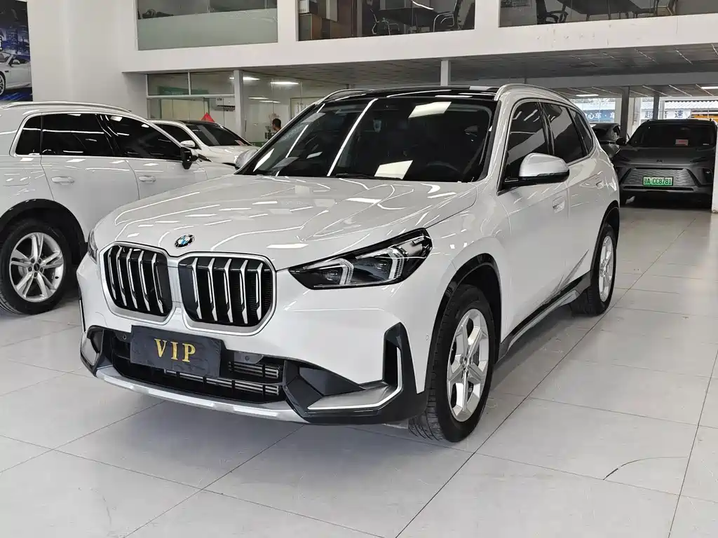 BMW X1 2023 — фото 1