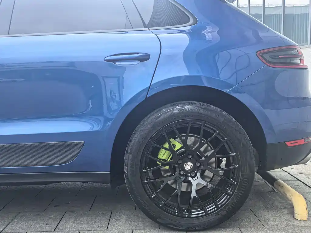 Porsche Macan 2016 — фото 19