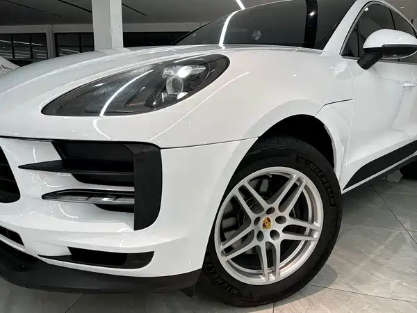Porsche Macan 2021