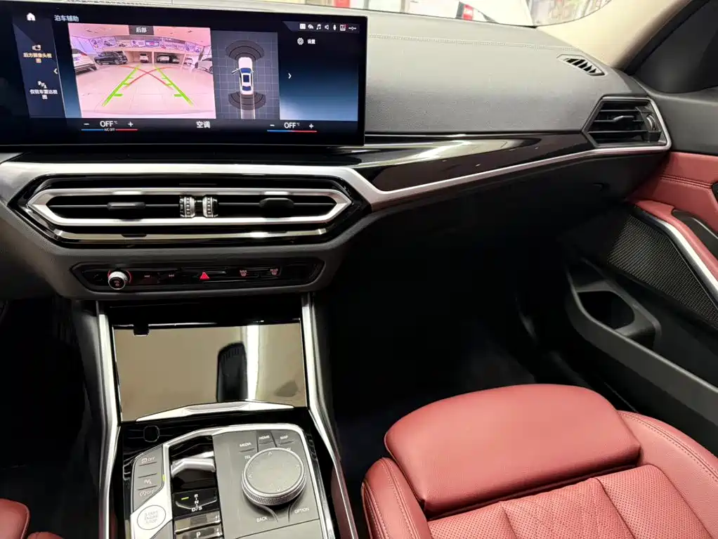 BMW 3 Series 2023 — фото 12