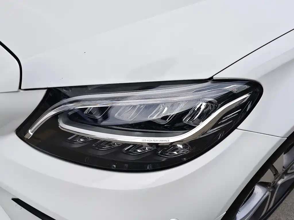 Mercedes-Benz C-Class 2020 — фото 12