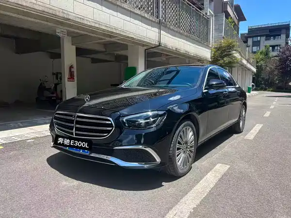 Mercedes-Benz E-Class 2021