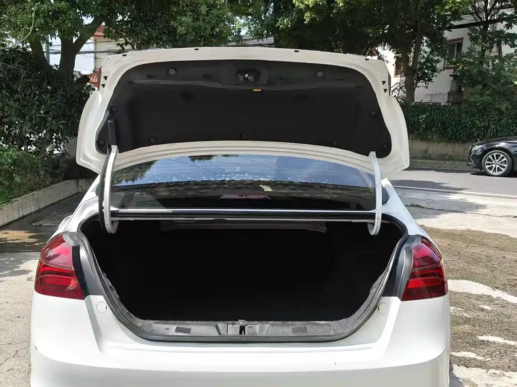 Geely Emgrand 2020