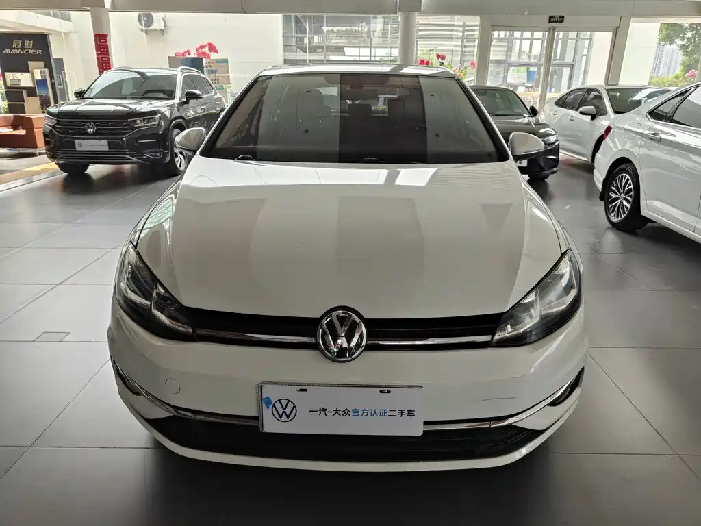 Volkswagen Golf 2018 — фото 2