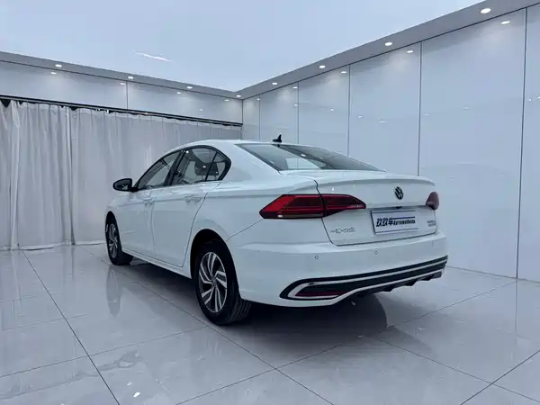 Volkswagen Bora 2023