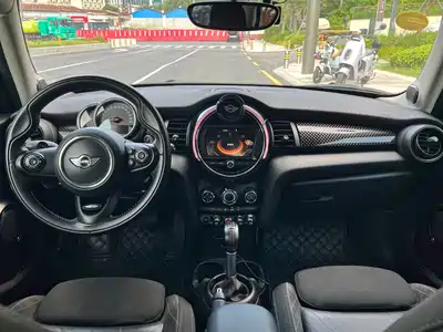 MINI MINI 2018