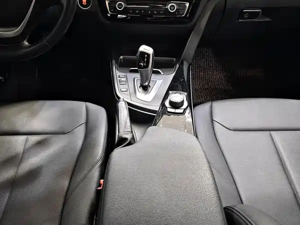 BMW 3 Series 2016