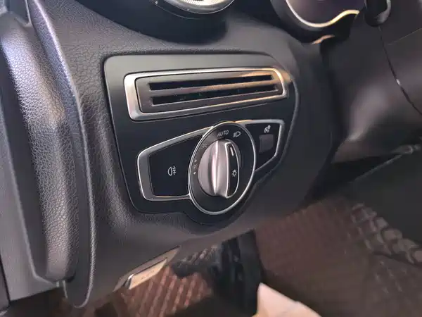 Mercedes-Benz C-Class 2021