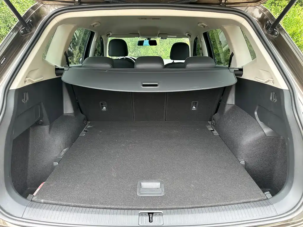 Volkswagen Tiguan L 2018 — фото 17