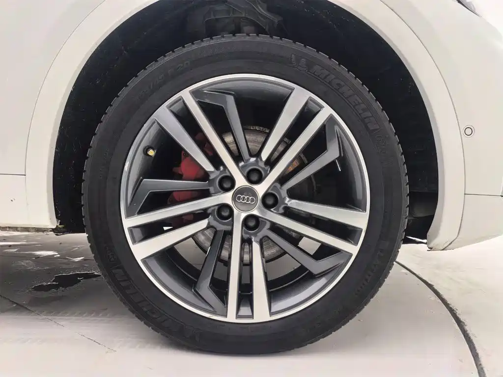Audi Q5L Sportback 2021 — фото 20