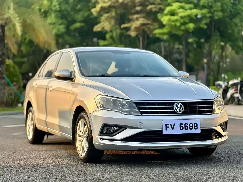 Volkswagen Jetta 2017 — фото 2