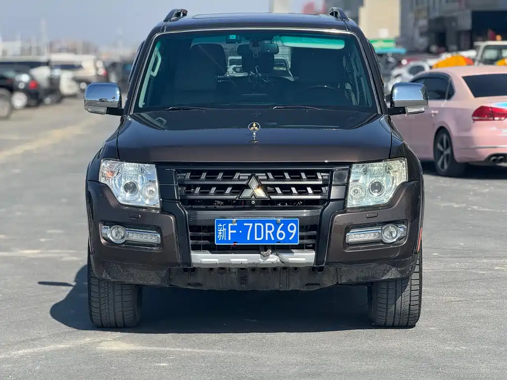 Mitsubishi Pajero 2018 — фото 1