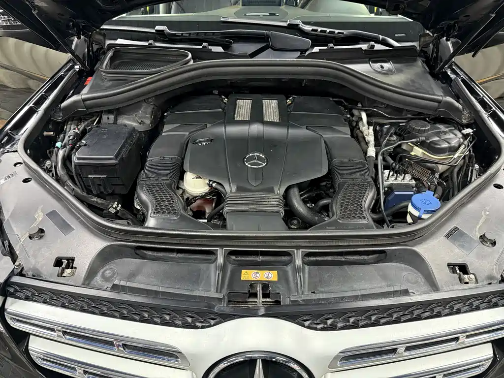 Mercedes-Benz GLS 2018 — фото 46