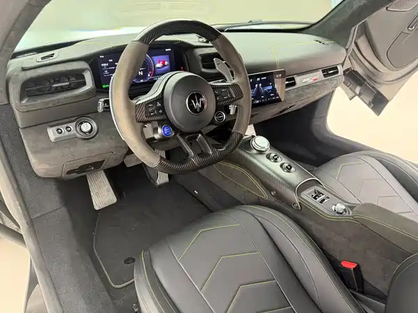 Maserati MC20 2023