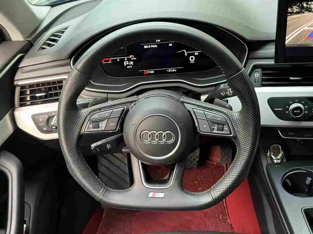 Audi A4L 2021