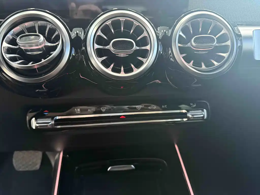 Mercedes-Benz GLB 2021 — фото 13