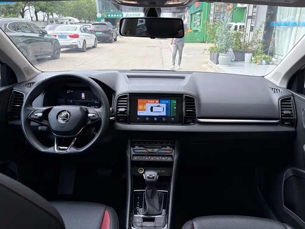 Skoda Karoq 2022 — фото 11