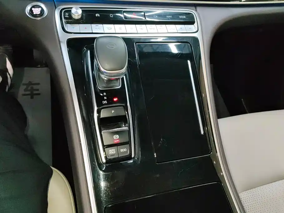 GAC Trumpchi M8 2022 — фото 16