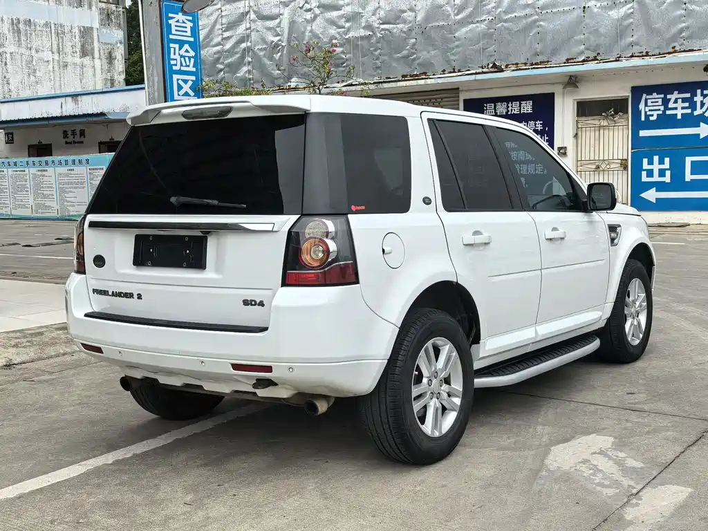 Land Rover Freelander 2 2014 — фото 3