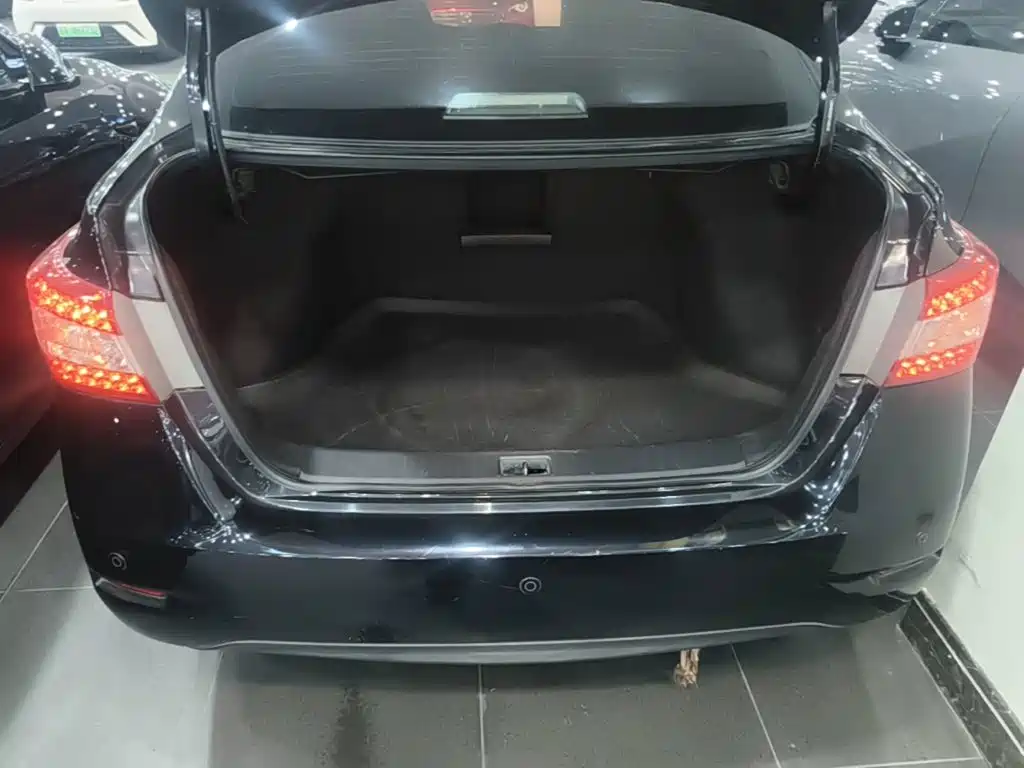 Nissan Sylphy 2015 — фото 19