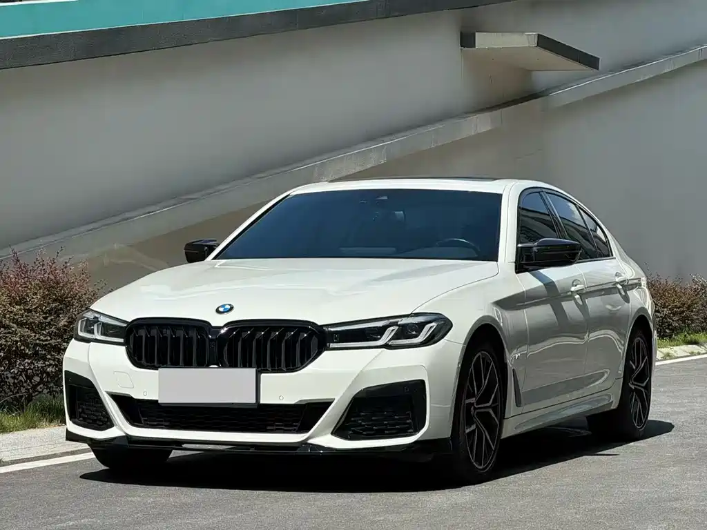 BMW 5 Series 2021