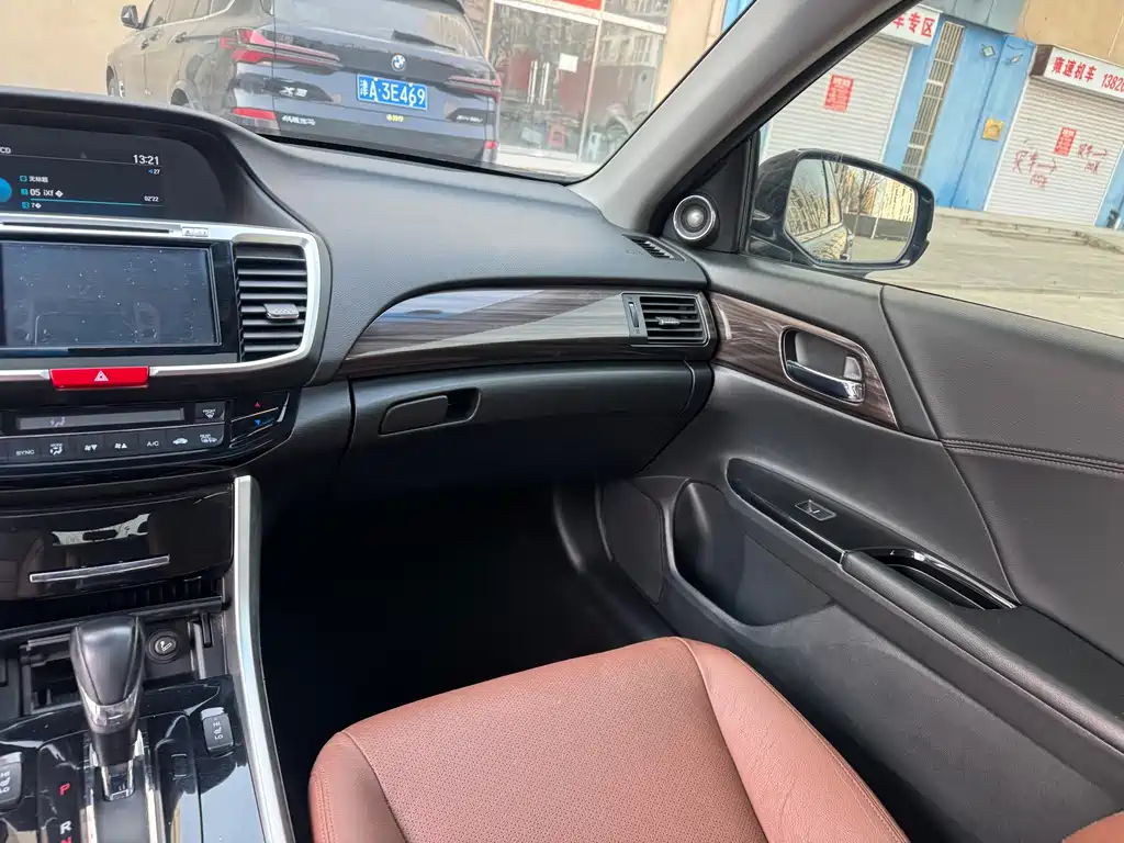 Honda Accord 2016 — фото 14