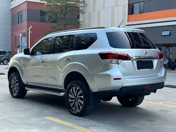 Nissan Terra 2019