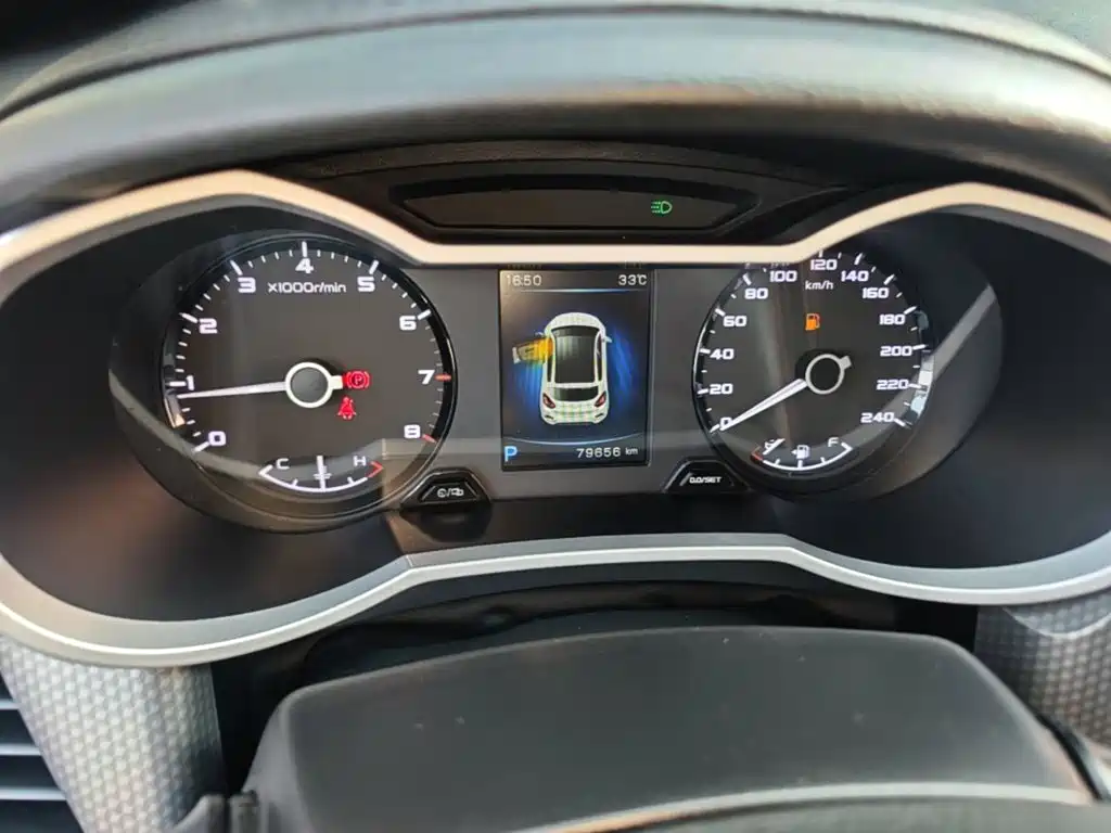 Geely Emgrand GS 2017 — фото 12