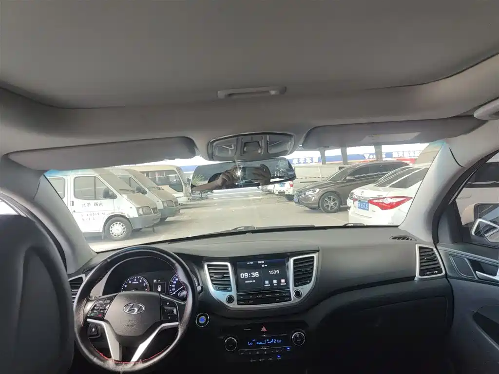 Hyundai Tucson 2017 — фото 14