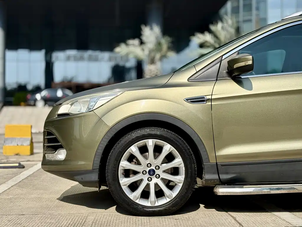 Ford Kuga 2014 — фото 19