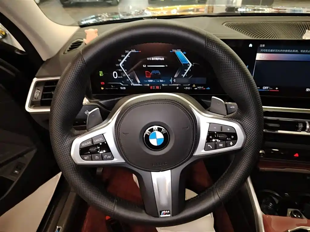BMW 3 Series 2023 — фото 11