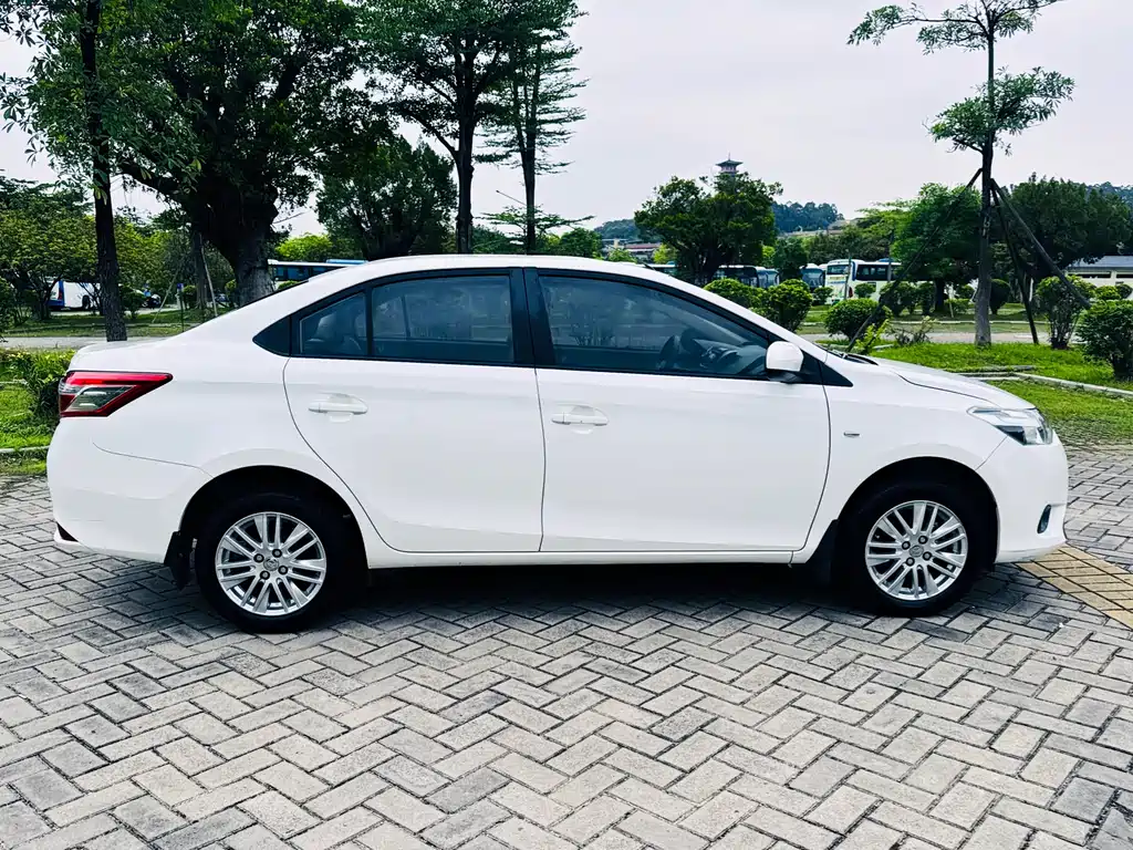 Toyota Vios 2016 — фото 20