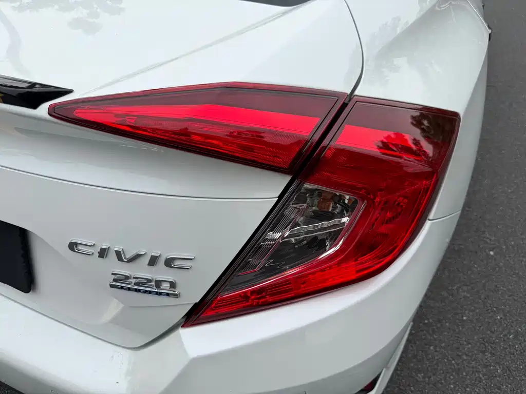 Honda Civic 2020 — фото 20