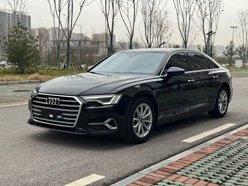 Audi A6L 2023 — фото 1