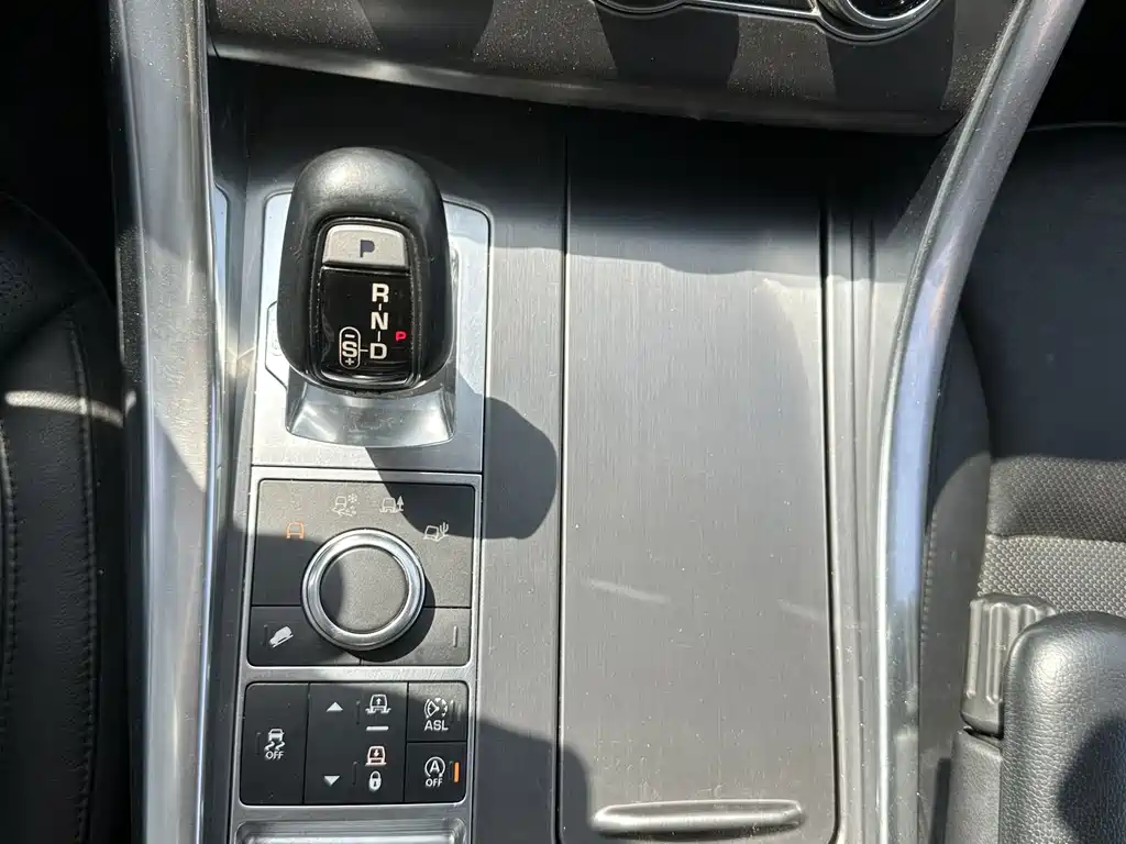 Land Rover Sport 2017 — фото 11