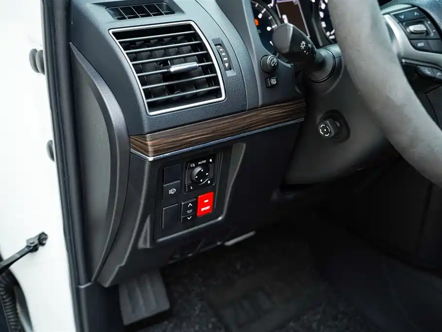 Toyota Prado 2019 — фото 8