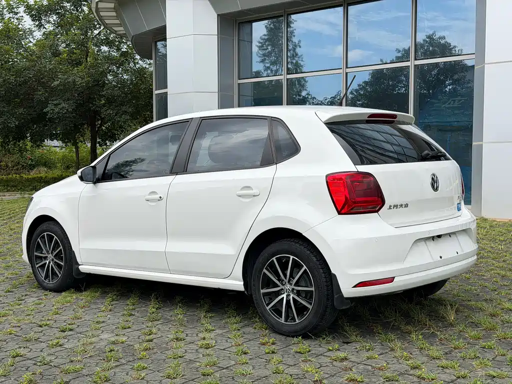 Volkswagen Polo 2017 — фото 6