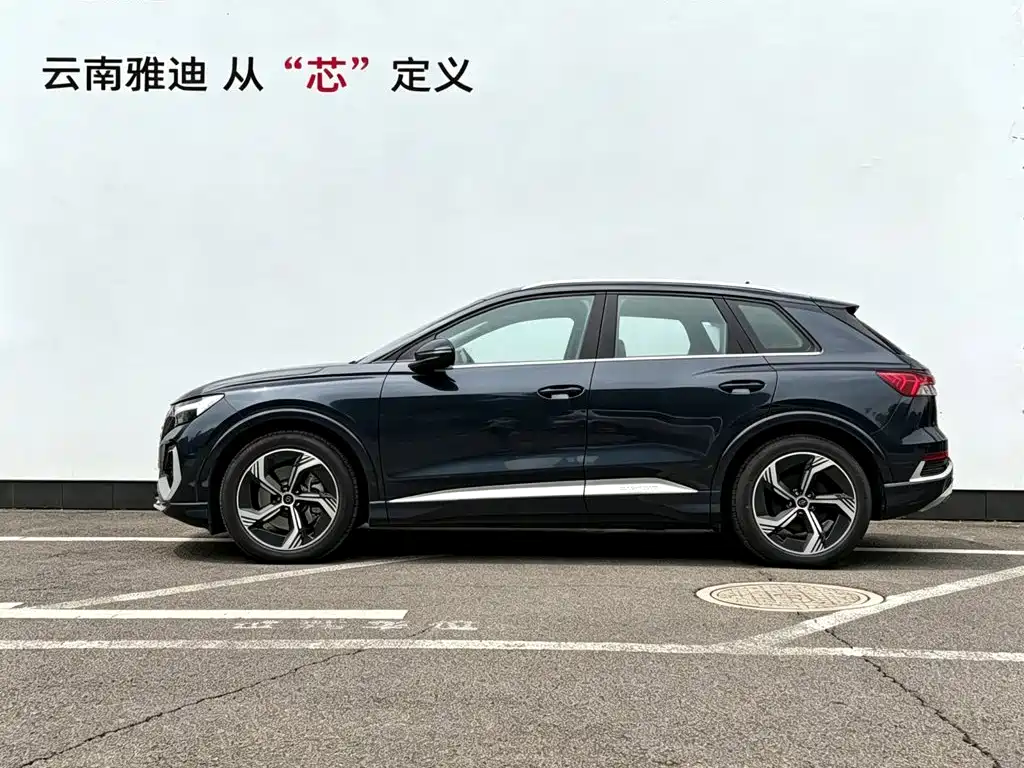 Audi Q4 E-Tron 2025 — фото 2