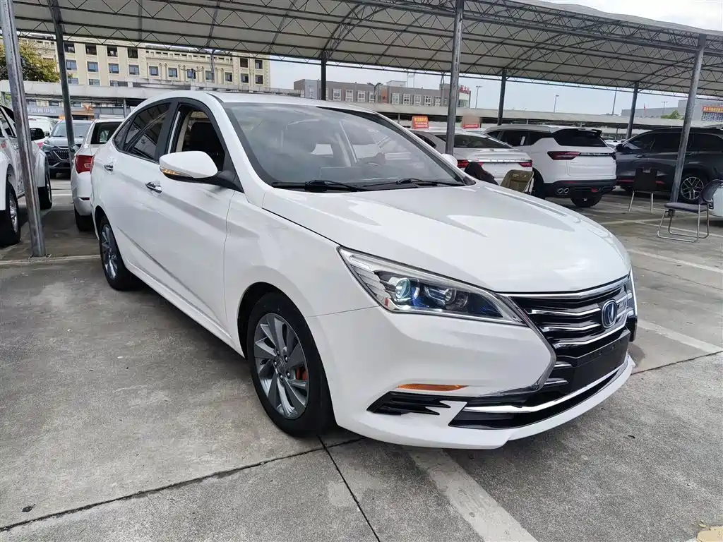 Changan Eado DT 2018 — фото 4