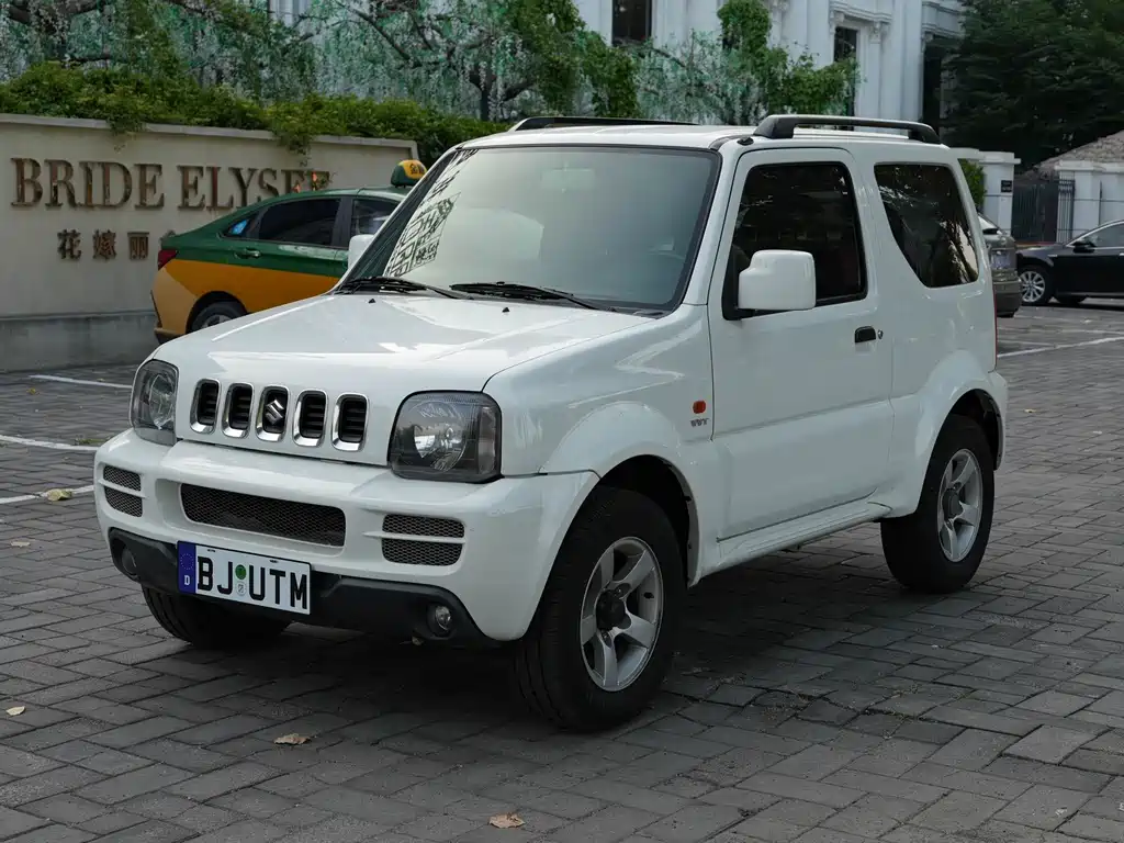 Suzuki Jimny 2012 — фото 1