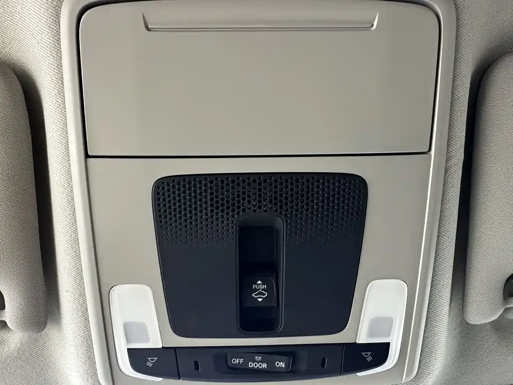 Honda Civic 2023 — фото 18